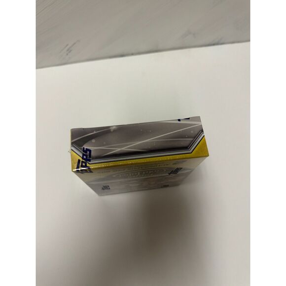 2024 Topps Gold Label UFC Hobby Box Sealed Factory - Picture 4 of 6